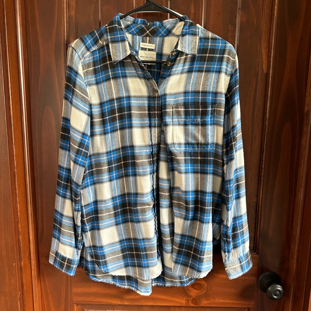 American Eagle Women Button up Shirt